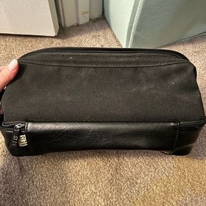 BEIS cosmetic/travel bag “the drop kit”